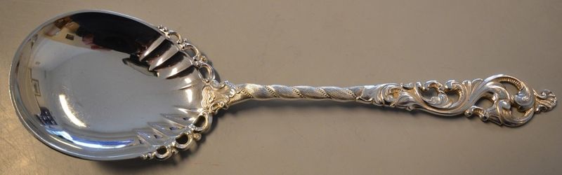 Dobbel rokokko: Kompottskje/ Serveringsskje 19 cm.