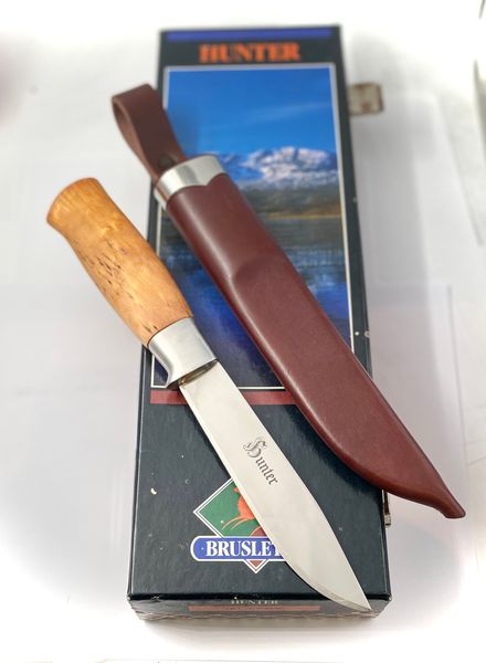 Hovedbilde Brusletto Hunter i originalt etui.