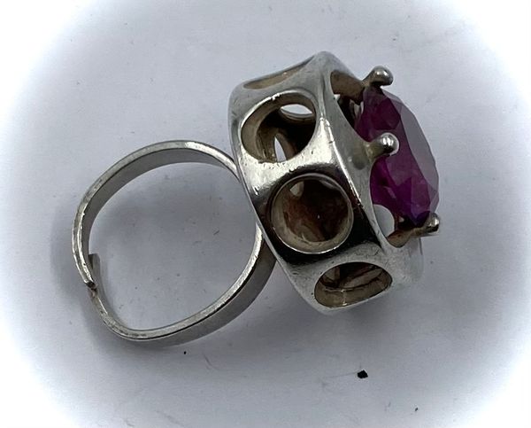 Hovedbilde Ring 925 sølv med lilla sten