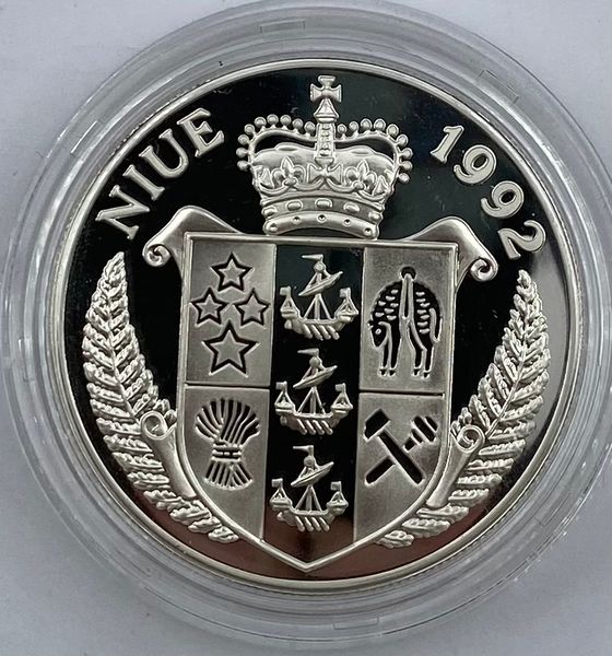 Hovedbilde Niue: 10 dollar. Cooks Stillehavsreiser.